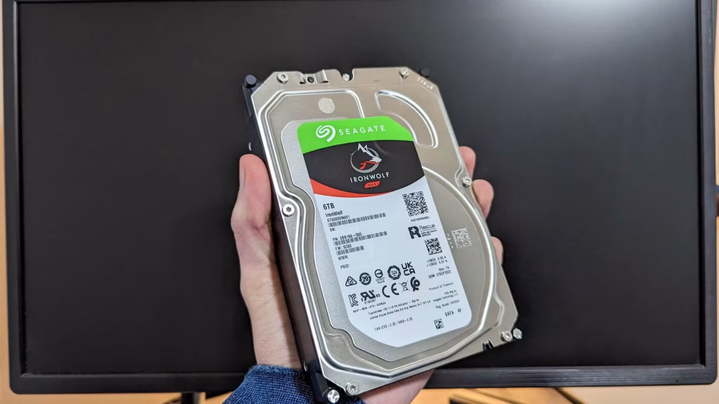 What's the Difference Between GPT and MBR When Partitioning a Drive?